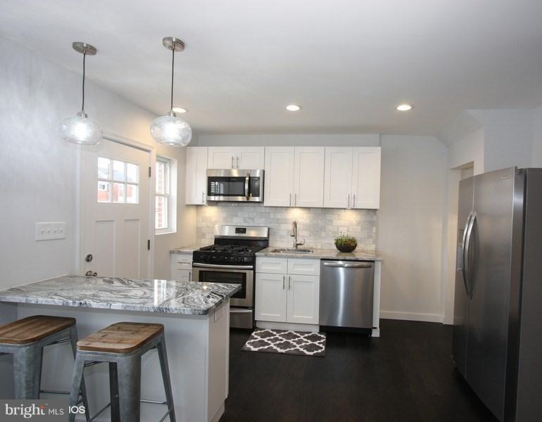 1920 Jasmine Road Baltimore, MD 21222 - Photo 5 of 40 Modern Kit w/Granite Counter & S/S Appliances