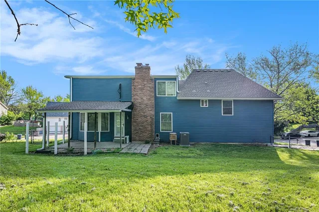 $359,900 | 9708 North Campbell Drive, Kansas City, MO 64155