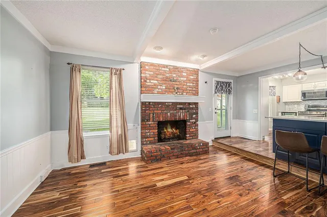 $359,900 | 9708 North Campbell Drive, Kansas City, MO 64155