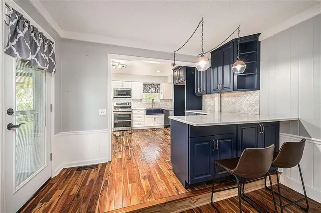 $359,900 | 9708 North Campbell Drive, Kansas City, MO 64155