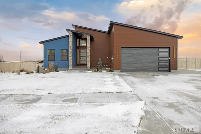 $725,000 | 627 South Hidden Valley Road, Rexburg, ID 83440