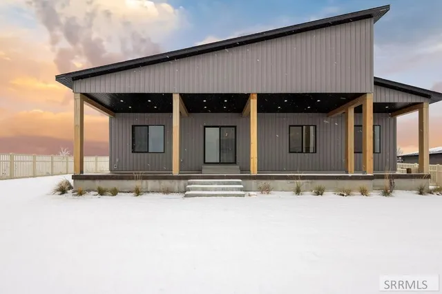 $725,000 | 627 South Hidden Valley Road, Rexburg, ID 83440