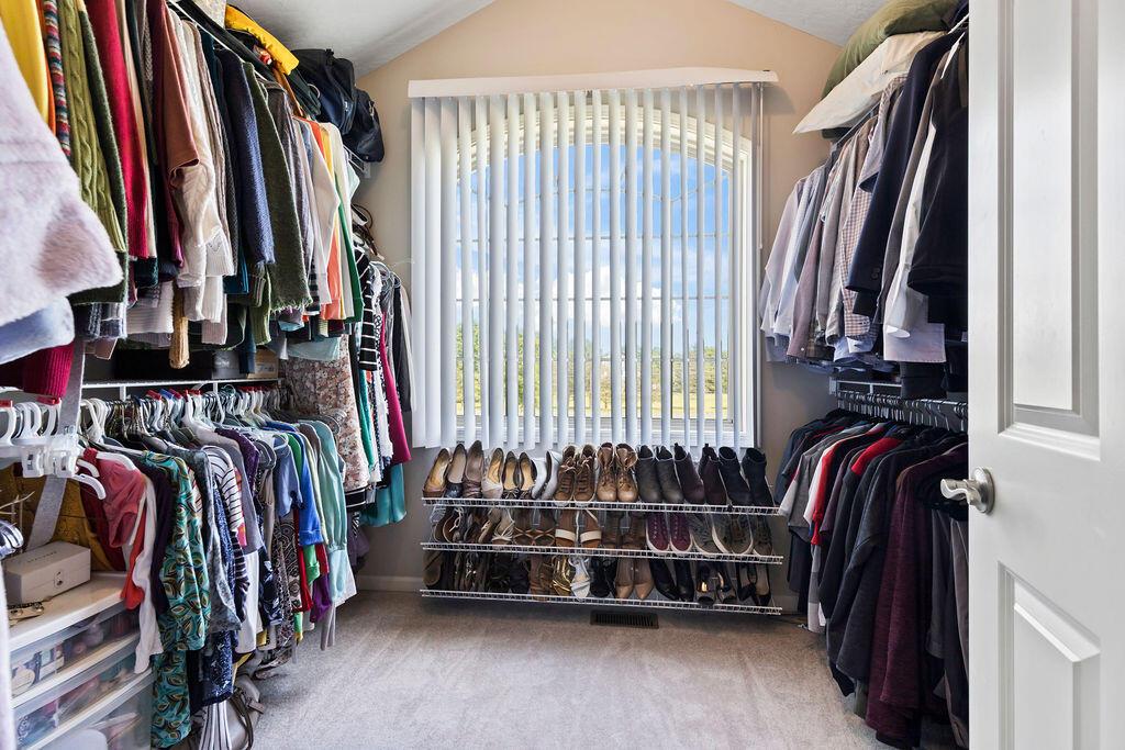 4656 Liberty Road Delaware, OH 43015 - Photo 19 of 39 Walk in closet w/ window