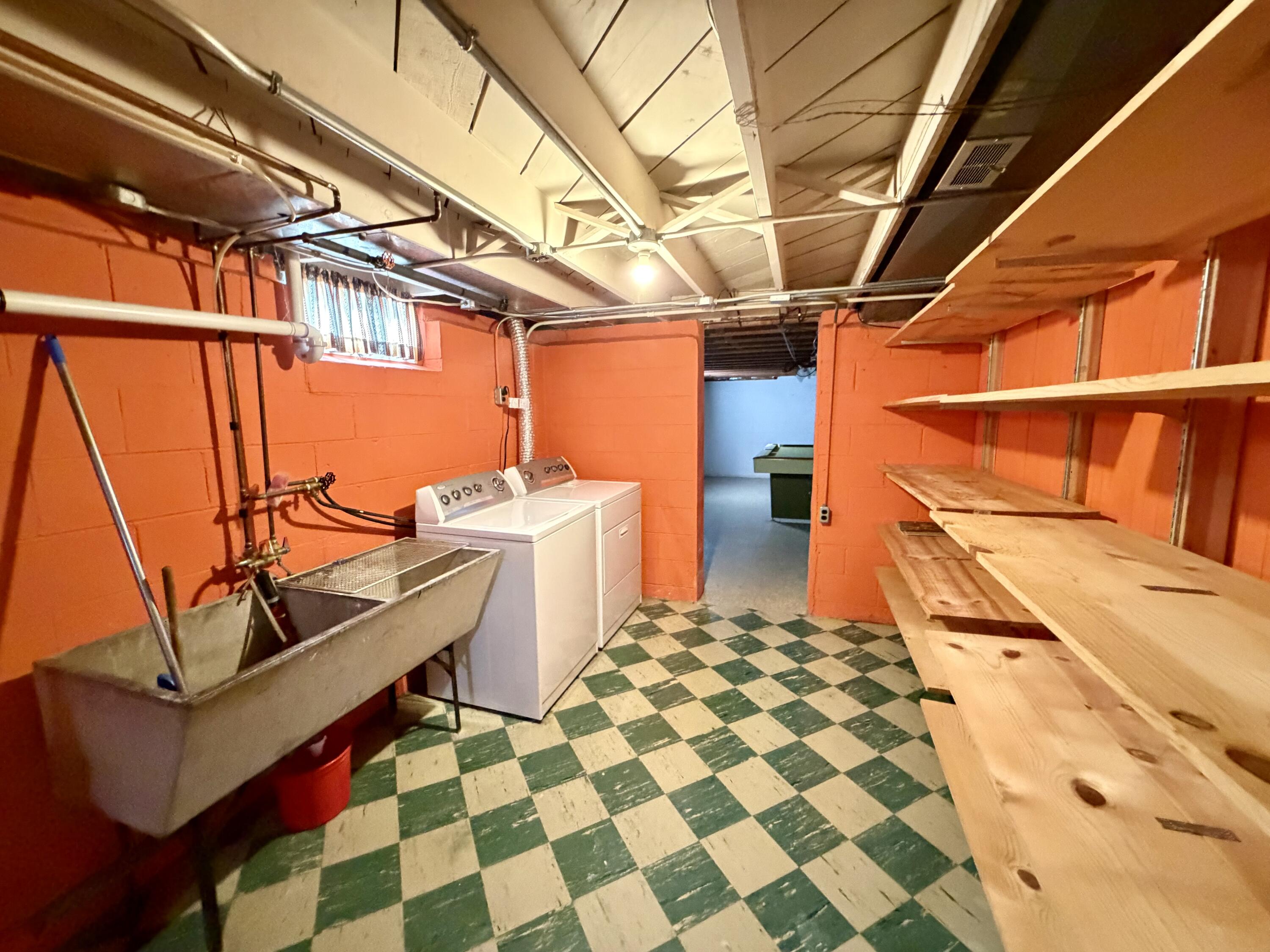 3450 3rd Avenue Racine, WI 53402 - Photo 22 of 28 Laundry