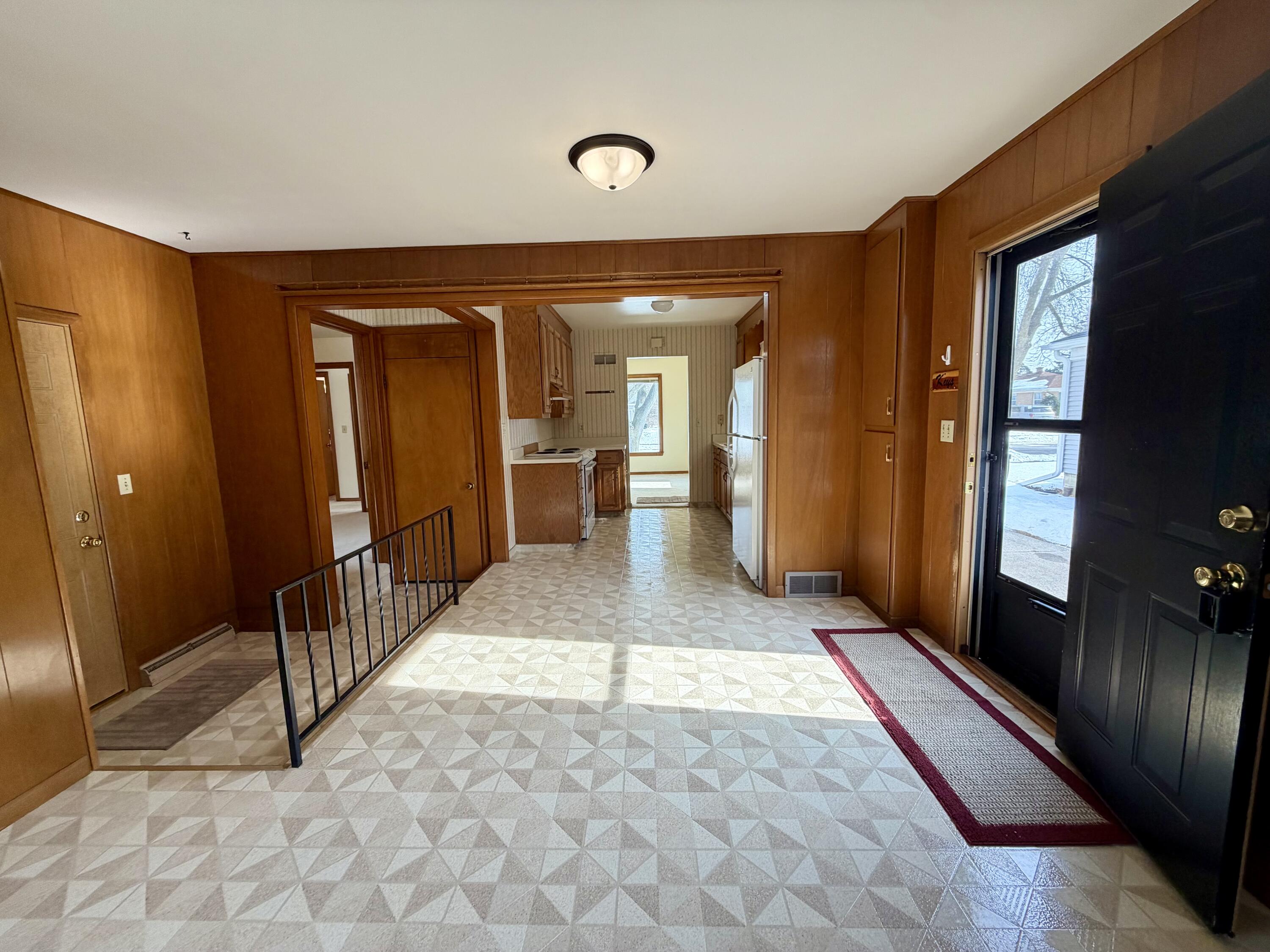 3450 3rd Avenue Racine, WI 53402 - Photo 6 of 28 Dining