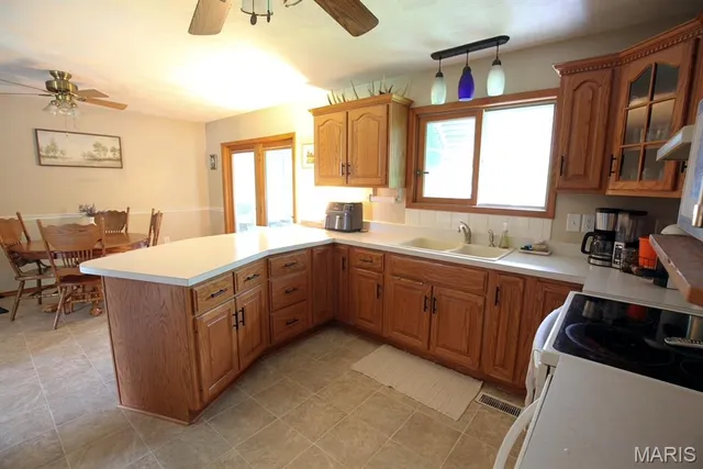 $170,000 | 227 Andrews Street, Ramsey, IL 62080