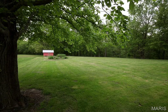 $170,000 | 227 Andrews Street, Ramsey, IL 62080