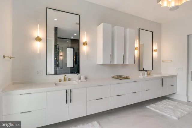 $6,000,000 | 7816 Georgetown Pike, McLean, VA 22102