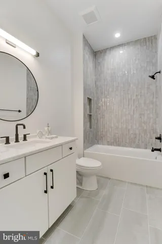 $6,000,000 | 7816 Georgetown Pike, McLean, VA 22102