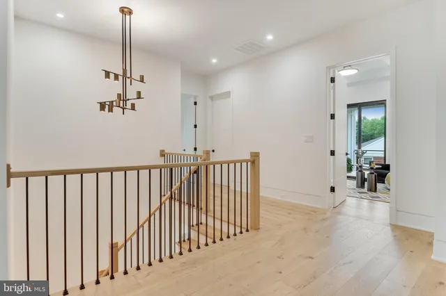 $6,000,000 | 7816 Georgetown Pike, McLean, VA 22102