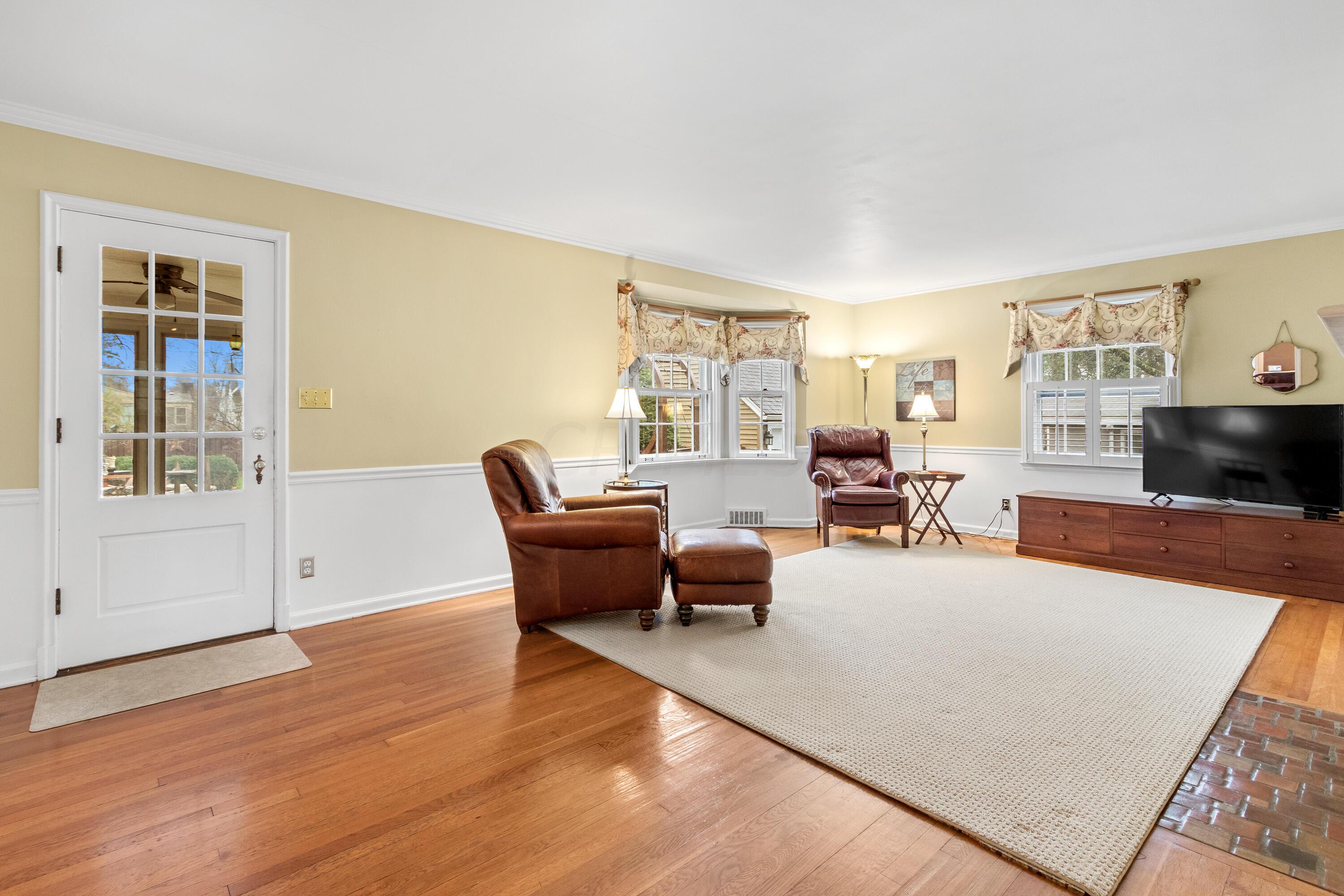 151 West Beaumont Road Columbus, OH 43214 - Photo 5 of 33 151 West Beaumont Road-18.jpg-FULL