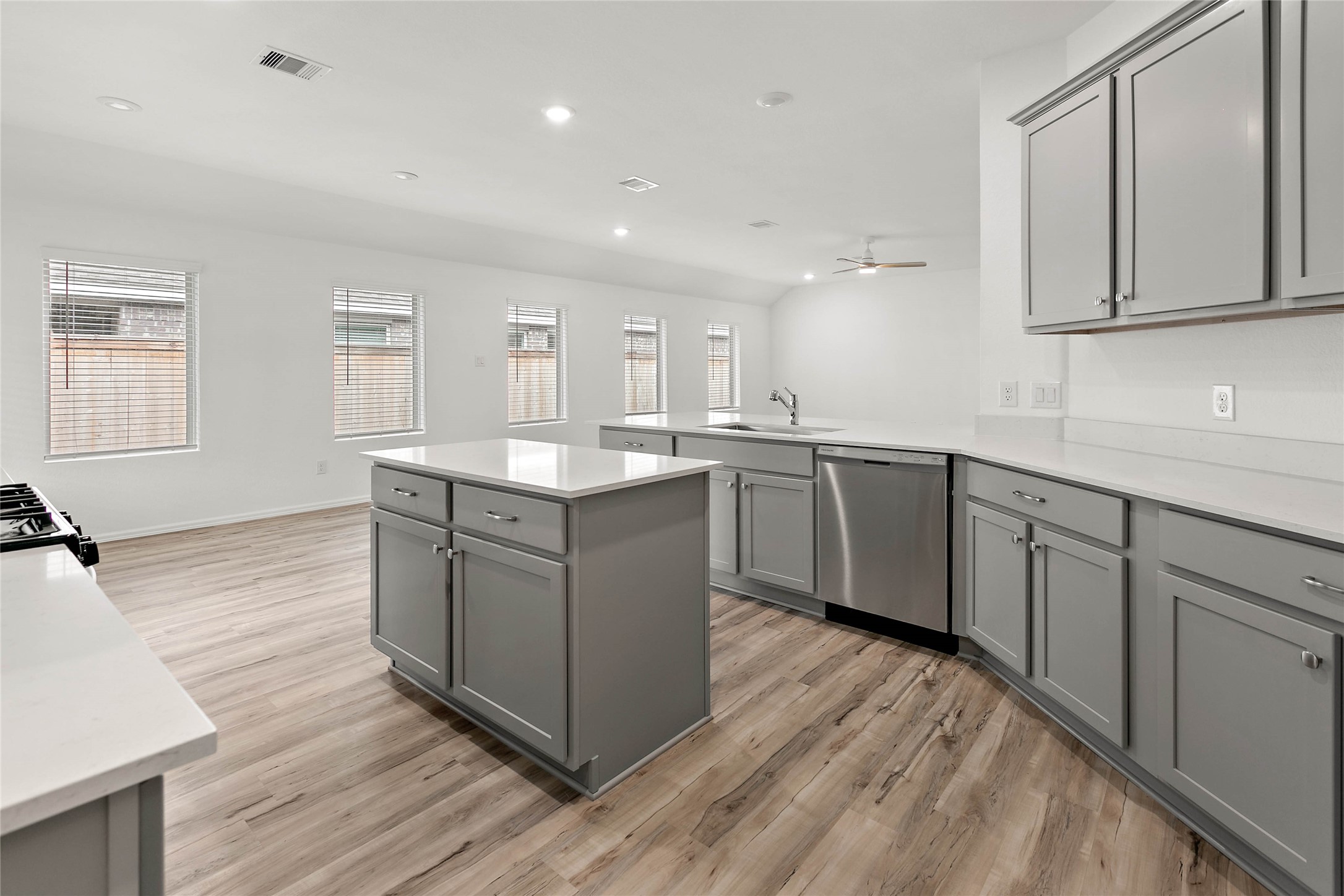 7602 Angels Lndg Lane Porter, TX 77365 - Photo 11 of 32 Plenty of storage space in this kitchen!