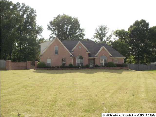 9075 Hunters Ridge Drive Olive Branch, MS 38654 - Photo 1 of 8 Primary Photo