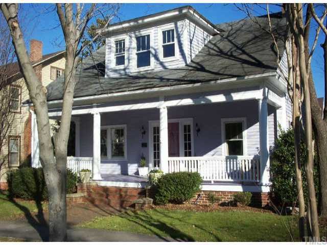 Historic Bungalow with Style!