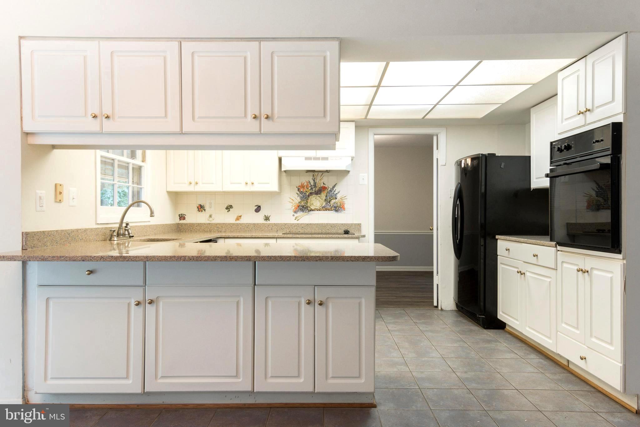 12600 Ivory Pass Laurel, MD 20708 - Photo 8 of 31 Gourmet Kitchen