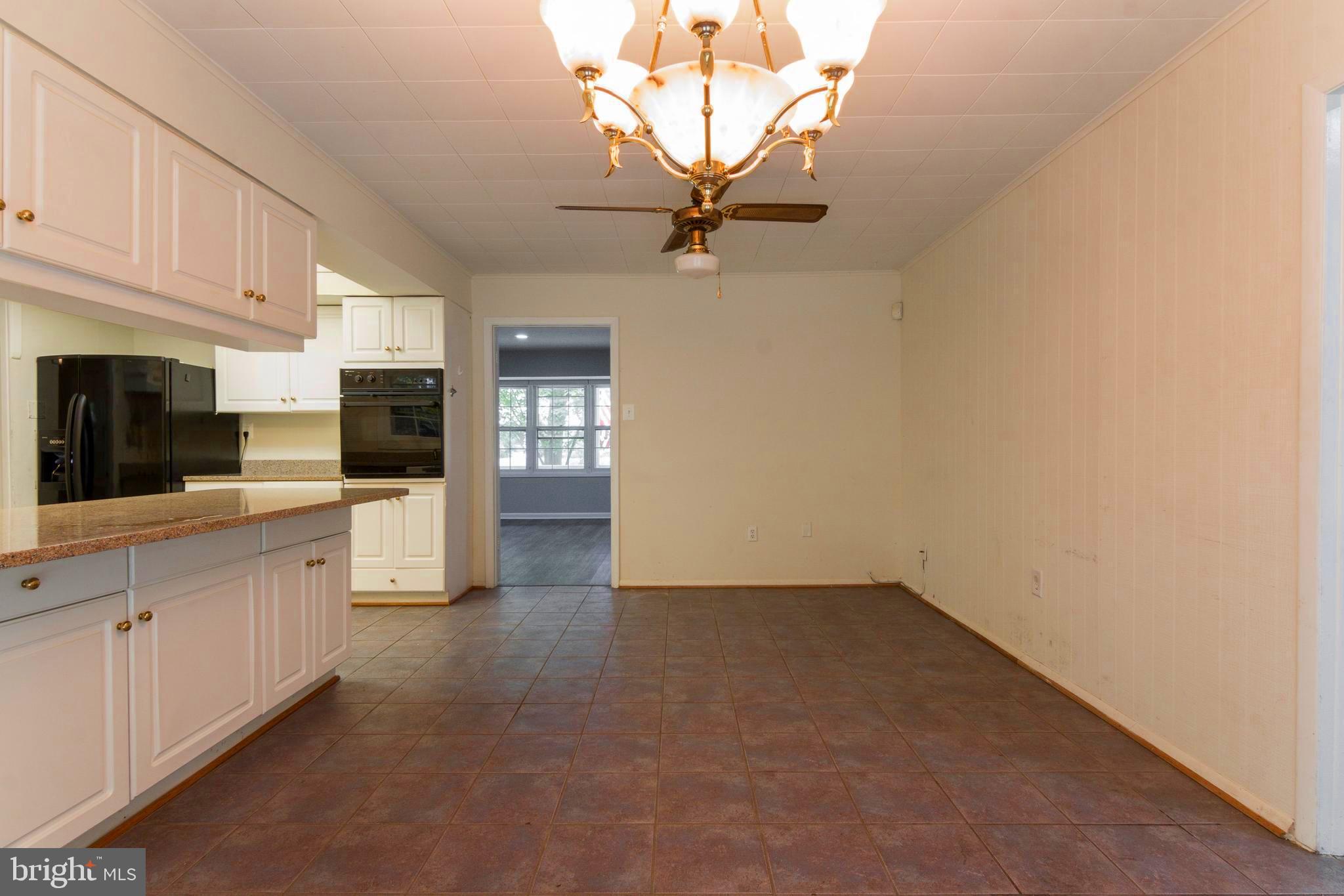 12600 Ivory Pass Laurel, MD 20708 - Photo 10 of 31 Eat-in-kitchen Space/Family Room