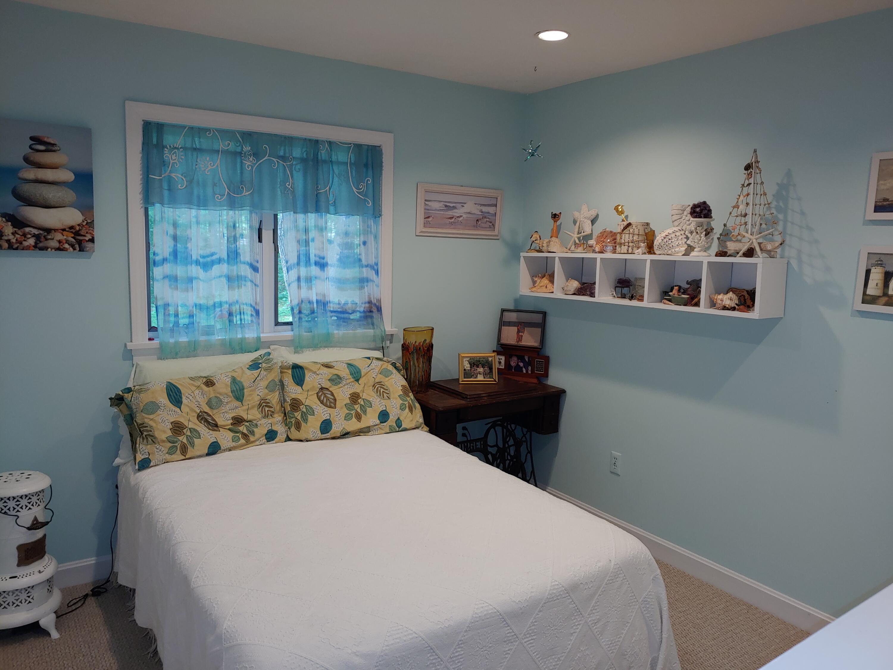 194 Shore Road Cape Neddick, ME 03902 - Photo 40 of 59 Bedroom #2