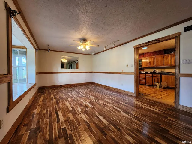 $275,000 | 5628 Coal Street, Sesser, IL 62884