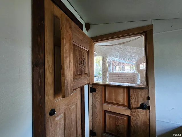 $275,000 | 5628 Coal Street, Sesser, IL 62884