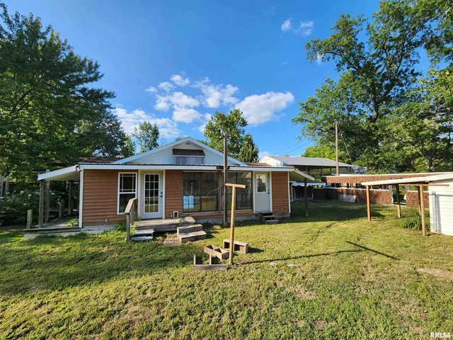 $275,000 | 5628 Coal Street, Sesser, IL 62884