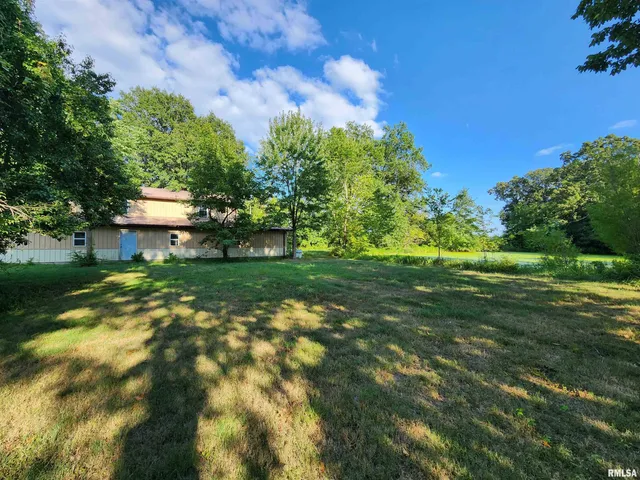 $275,000 | 5628 Coal Street, Sesser, IL 62884