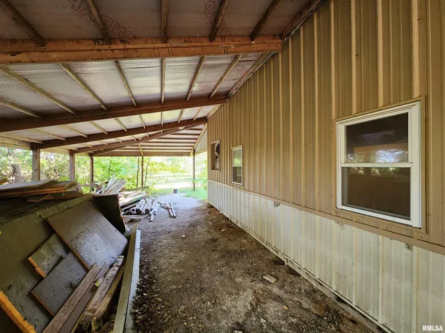 $275,000 | 5628 Coal Street, Sesser, IL 62884