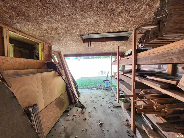 $275,000 | 5628 Coal Street, Sesser, IL 62884