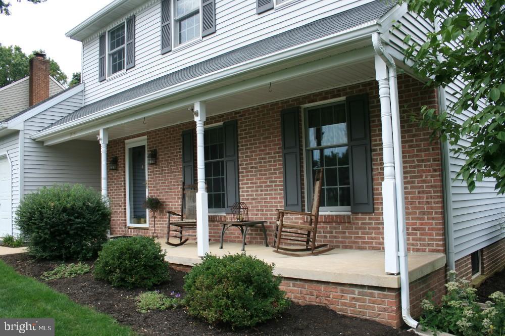 275 Coventry Lane Lititz, PA 17543 - Photo 2 of 17