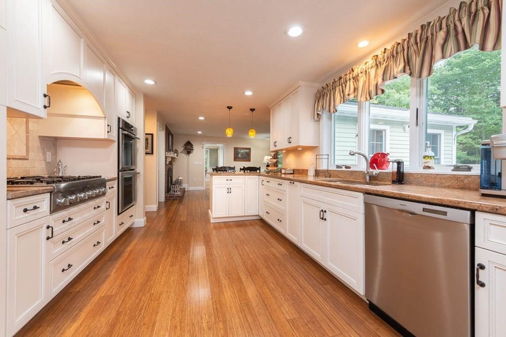 108 Chestnut Street Pepperell, MA 01463 - Photo 4 of 42