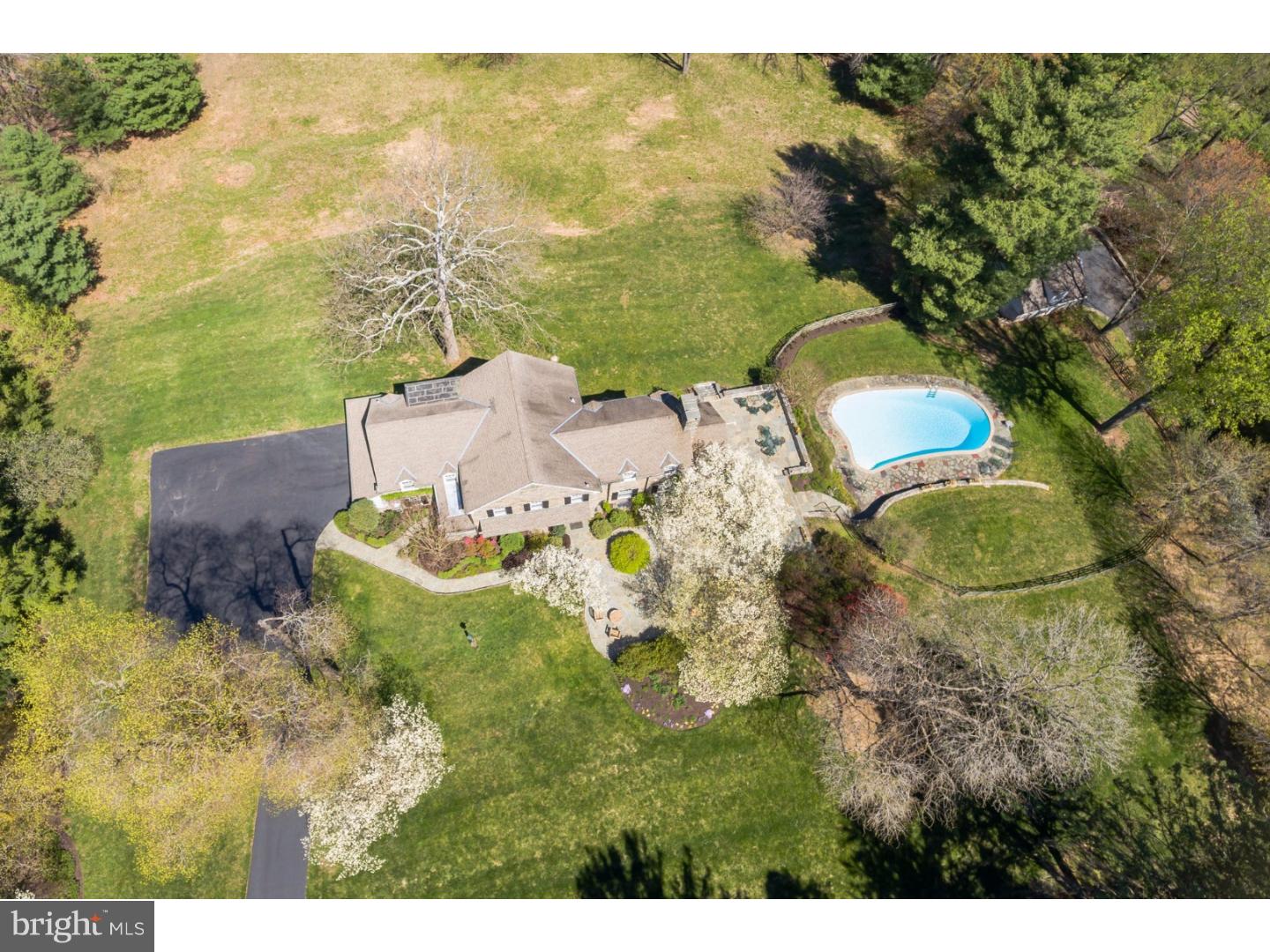 653 Andover Road Newtown Square, PA 19073 - Photo 3 of 24