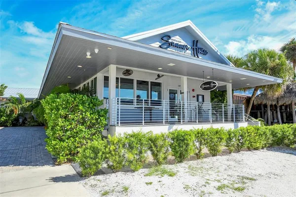 $575,000 | 225 Hour Glass Way, Unit 106, Sarasota, FL 34242