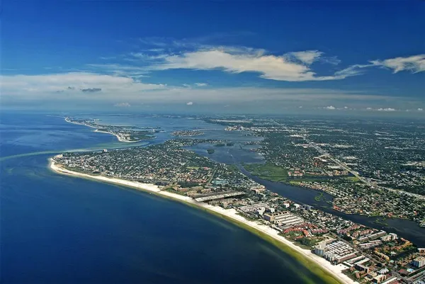 $575,000 | 225 Hour Glass Way, Unit 106, Sarasota, FL 34242