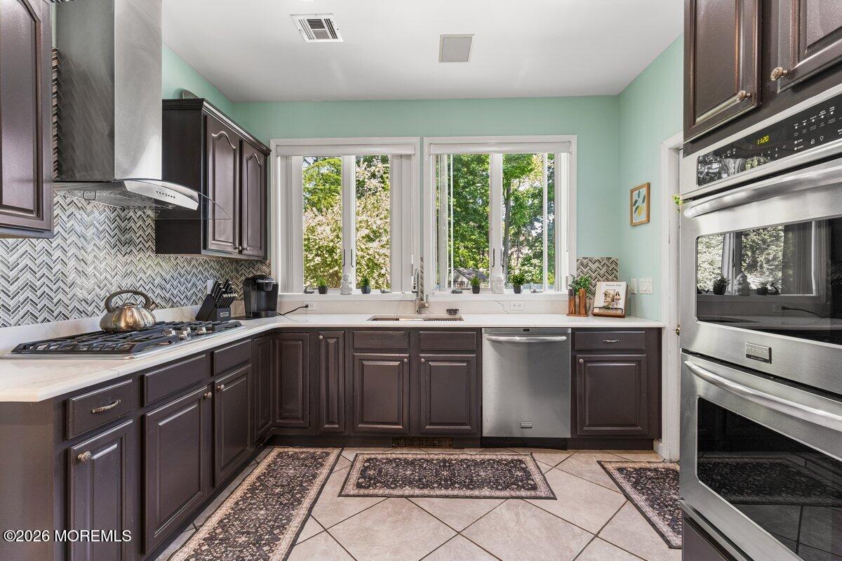 376 Morristown Road Matawan, NJ 07747 - Photo 29 of 69 Kitchen 3(3)