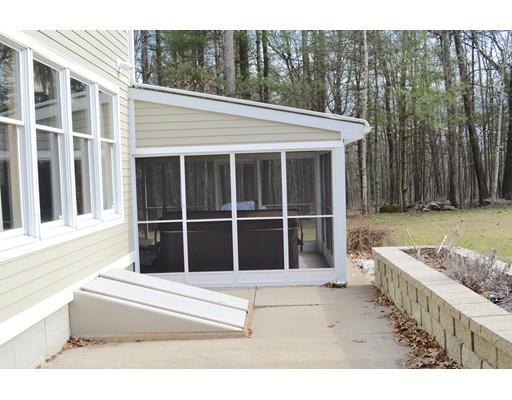 79 Peterson Road Palmer, MA 01069 - Photo 4 of 29
