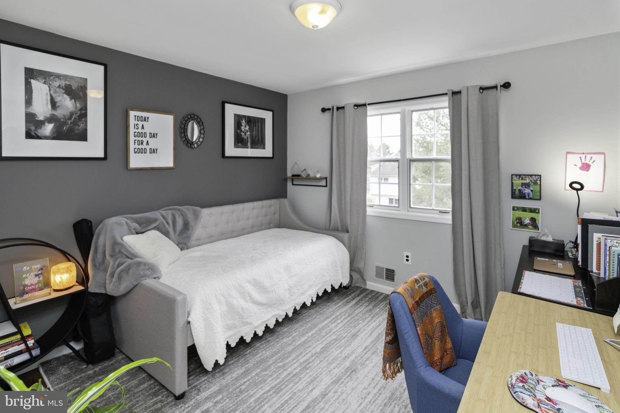 31 Wolfpack Road Hamilton, NJ 08619 - Photo 26 of 36 a bedroom with a bed and wooden floor