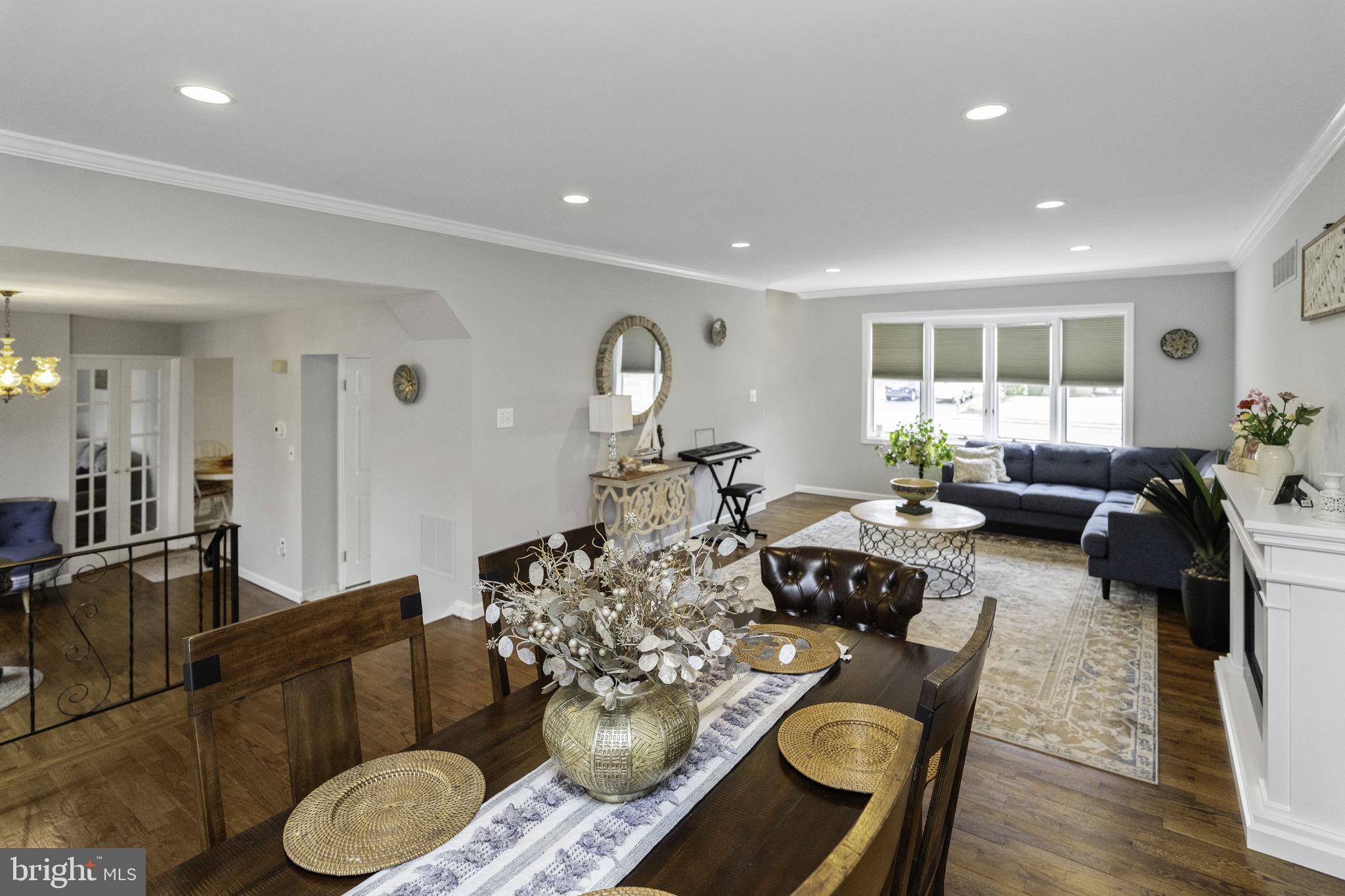 31 Wolfpack Road Hamilton, NJ 08619 - Photo 10 of 36 a living room with furniture and wooden floor
