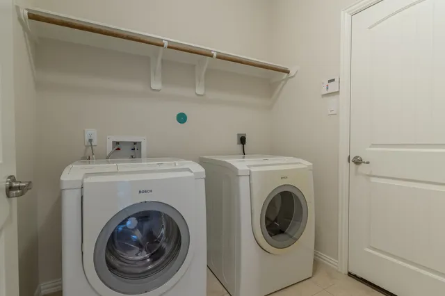 $2,000 | 5 Iris Arbor Court, Conroe, TX 77301