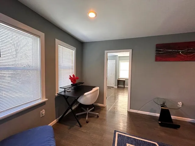 $3,300 | 60 Cedar Street, Unit B, Waltham, MA 02453