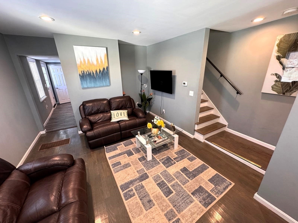 60 Cedar Street, Unit B Waltham, MA 02453 - Photo 7 of 19