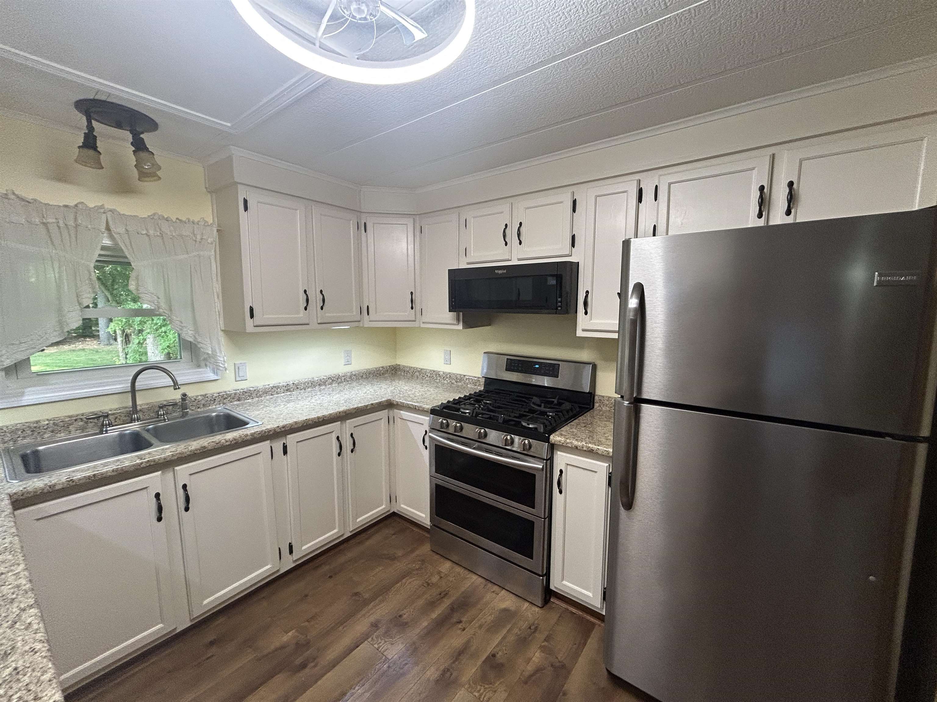 68 Gooseberry Circle Rochester, NH 03867 - Photo 9 of 43