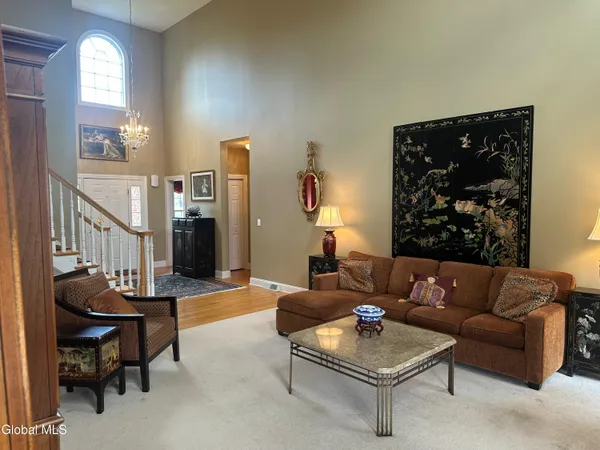 $650,000 | 5 Avalon Way, Guilderland, NY 12009