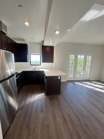 $3,700 | 920 Lowena Drive, Unit 9, Santa Barbara, CA 93103