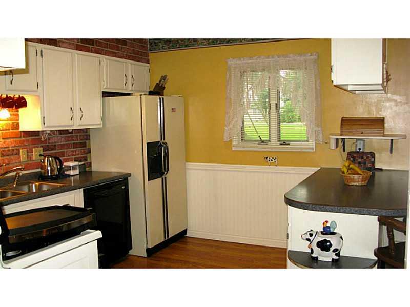 6677 Reed Road Pittsboro, IN 46167 - Photo 9 of 24 Gallery Image 9