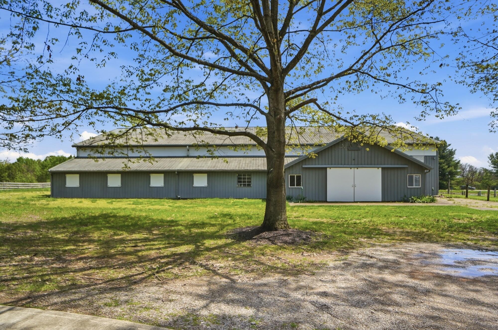8290 Dustin Road Galena, OH 43021 - Photo 56 of 59 215