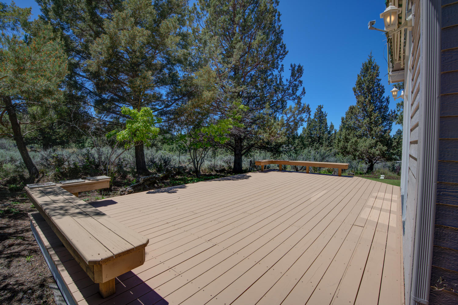 22052 Banff Drive Bend, OR 97702 - Photo 28 of 31 28_rear