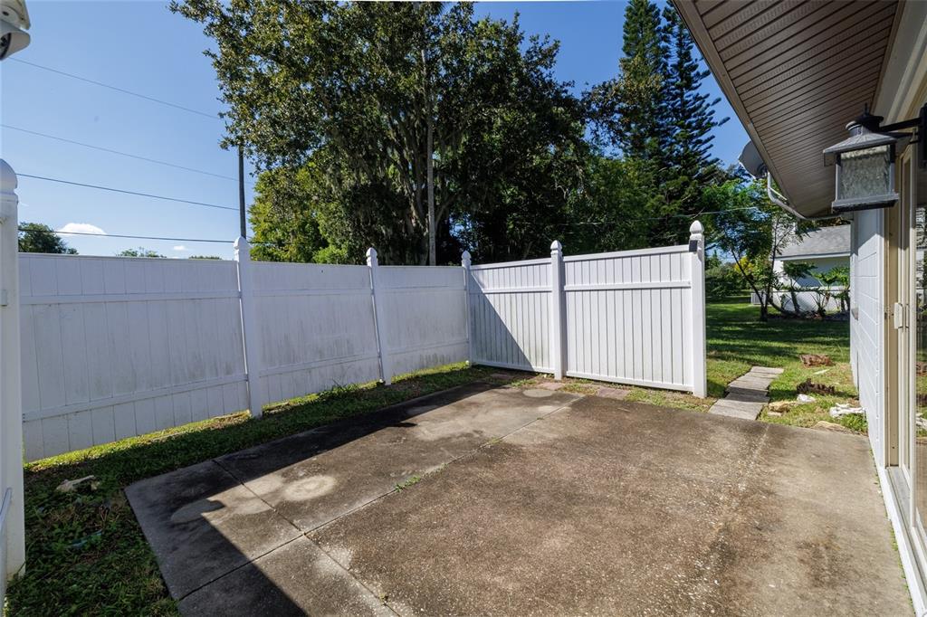 901 Duncan Road South Daytona, FL 32119 - Photo 22 of 22 a view of a backyard