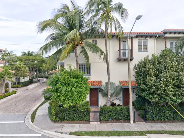 $699,000 | 1635 North Federal Highway, Delray Beach, FL 33483