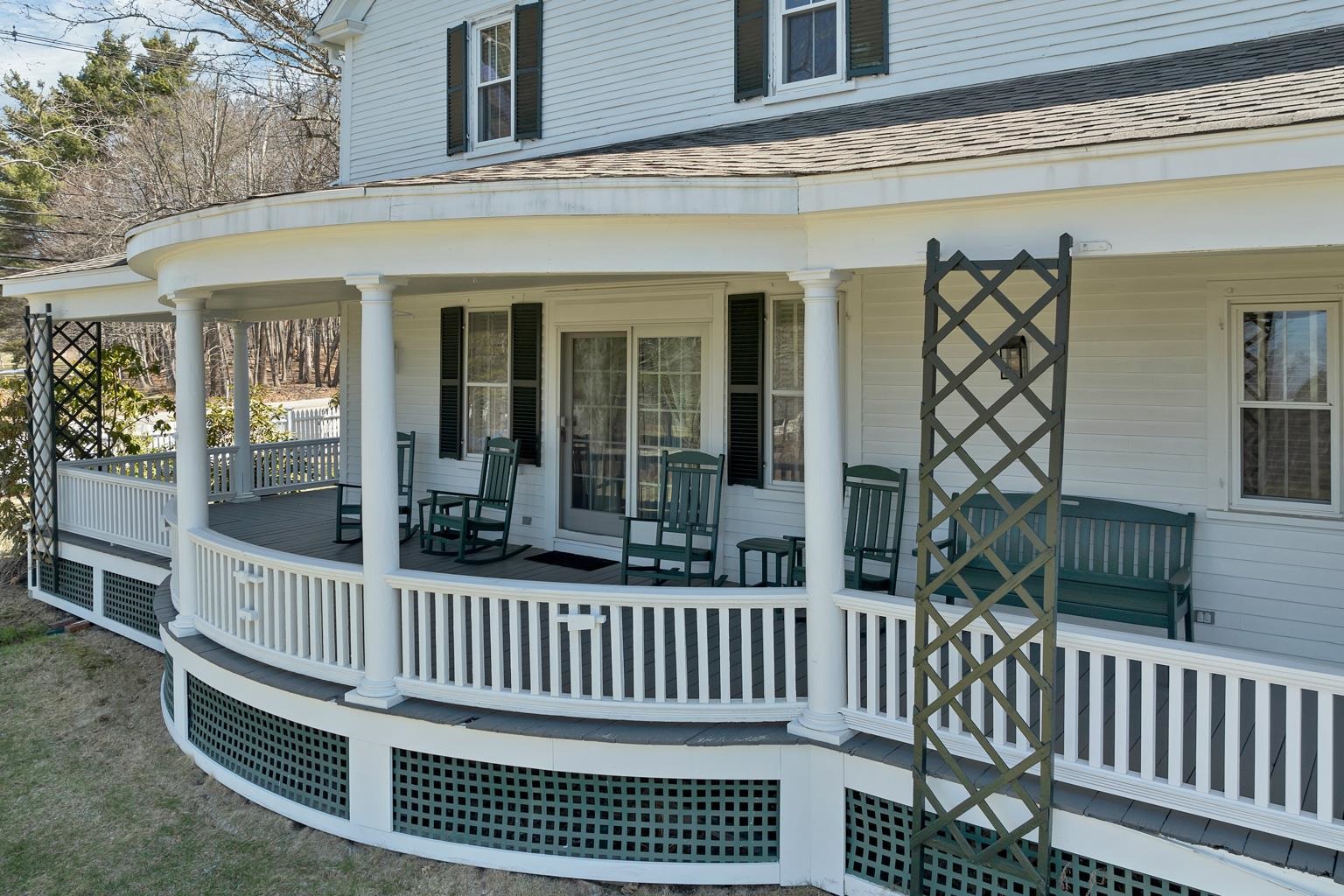 375 South Main Street Wolfeboro, NH 03894 - Photo 3 of 60
