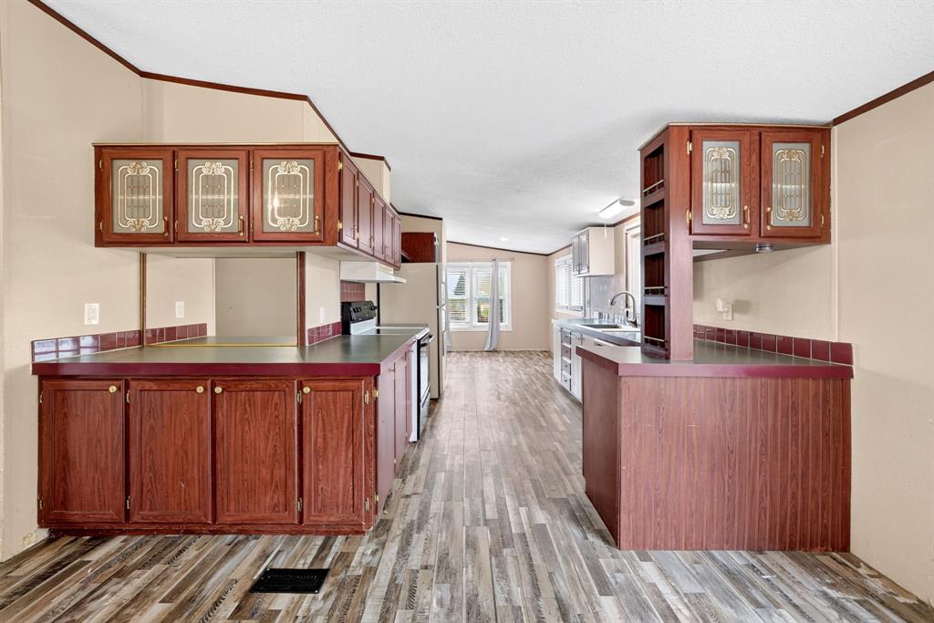 929 West Sterrett Road Waxahachie, TX 75167 - Photo 7 of 40