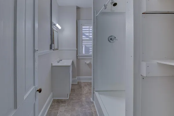 $800 | 820 Oak Street, Unit 4, Chattanooga, TN 37403